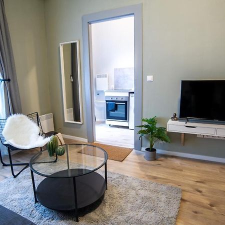 Cozy Apartment On The Boulevard. Budapest Eksteriør bilde